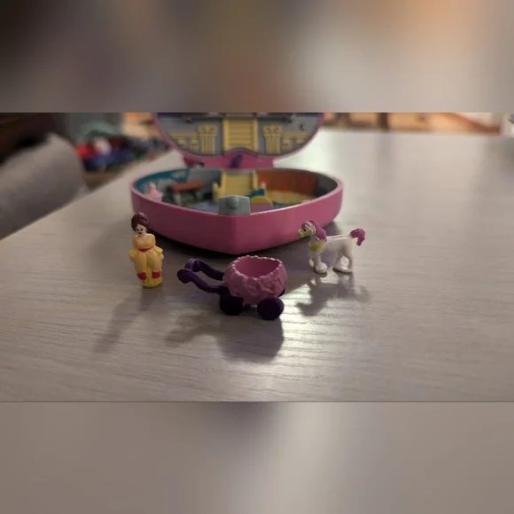 My Little Fairy Tales Cinderella Fold Up Playset - Polly Pocket 1994. - Picture 6 of 8
